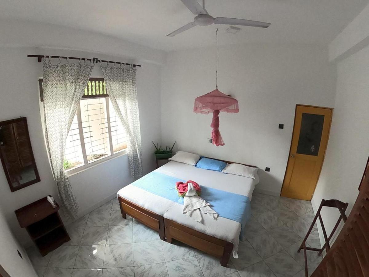 Happy Tuna Guesthouse Хикадува Екстериор снимка