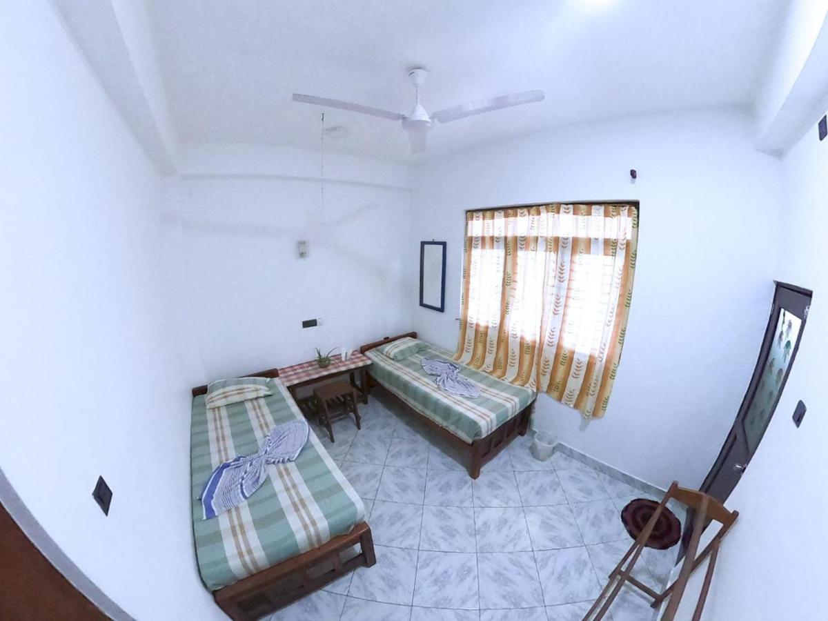 Happy Tuna Guesthouse Хикадува Екстериор снимка
