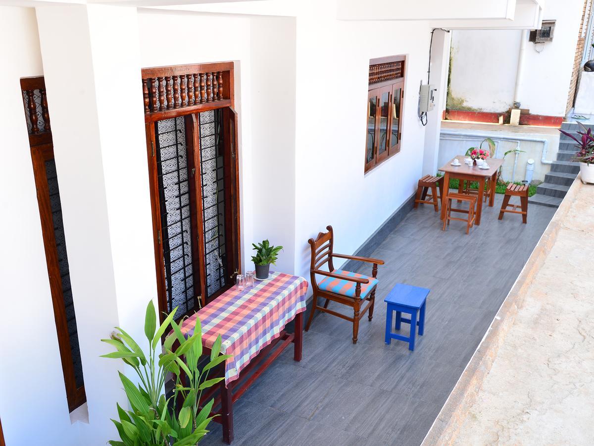 Happy Tuna Guesthouse Хикадува Екстериор снимка